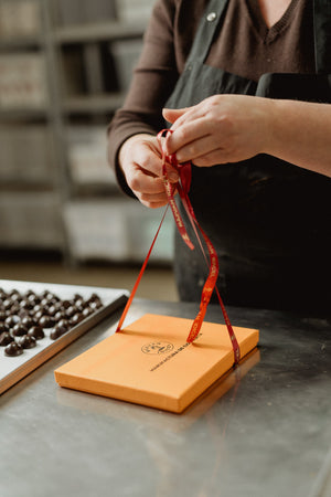 Cutia cu selecția de praline de ciocolată - Răzvan Idicel