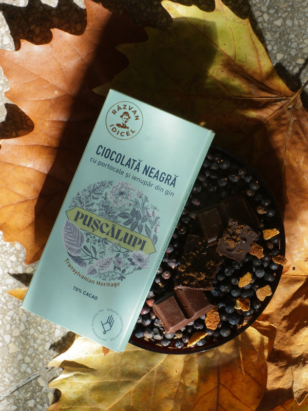 Chocolate 70% cocoa with orange and juniper from Puscălupi gin 80g - Limited Edition