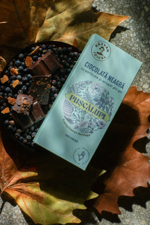 Ciocolata artizanala Ciocolată 70% cacao cu portocale și ienupăr din gin Pușcălupi 80g - Ediție limitată Răzvan Idicel