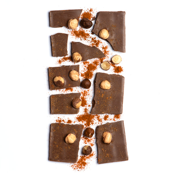 Ciocolată picantă cu lapte și alune 52% cacao - Răzvan Idicel - 80g