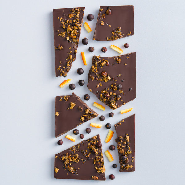 Chocolate 70% cocoa with orange and juniper from Puscălupi gin 80g - Limited Edition