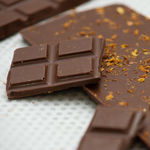 Ciocolată cu lapte și yuzu 52% cacao - Răzvan Idicel x OTOTO - 70g