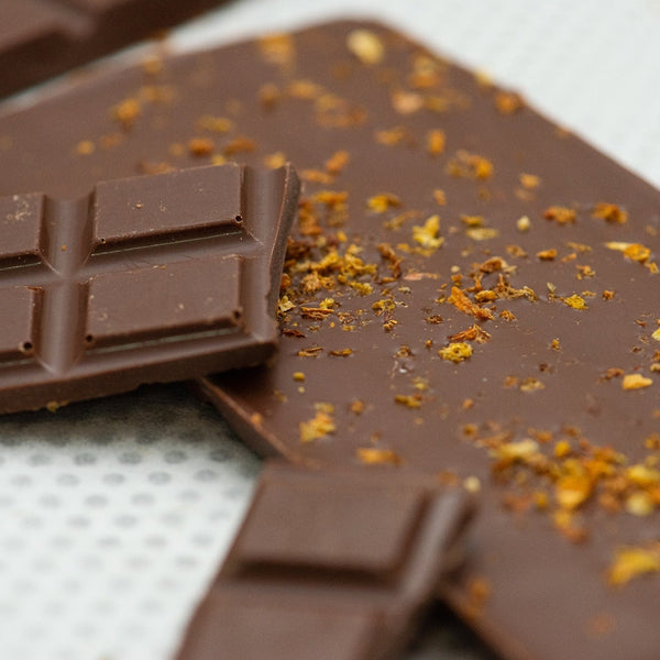 Ciocolată neagră și yuzu 70% cacao - Răzvan Idicel x OTOTO - 70g